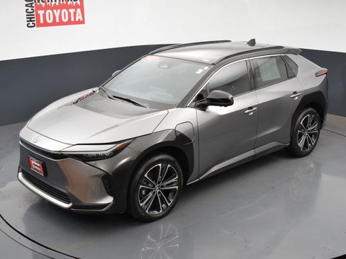 Used 2023 Toyota bZ4X Limited image 32