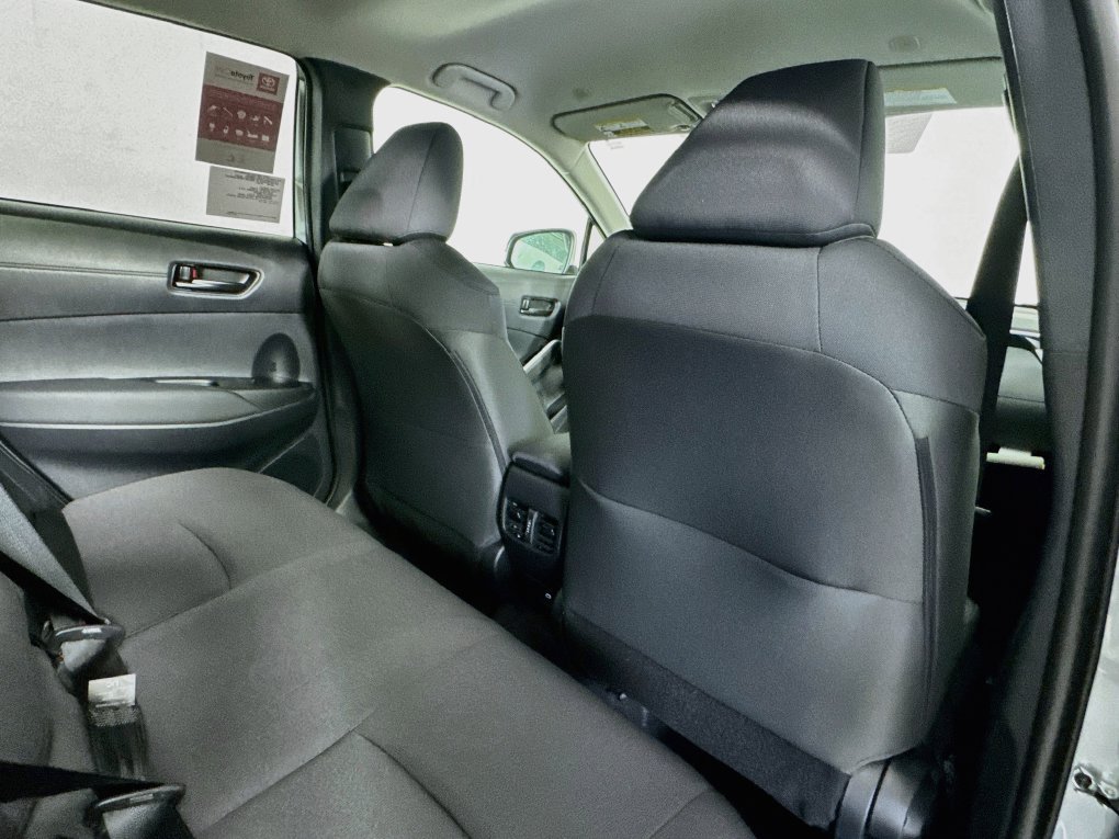 Used 2026 Toyota Corolla Cross LE FWD image 27