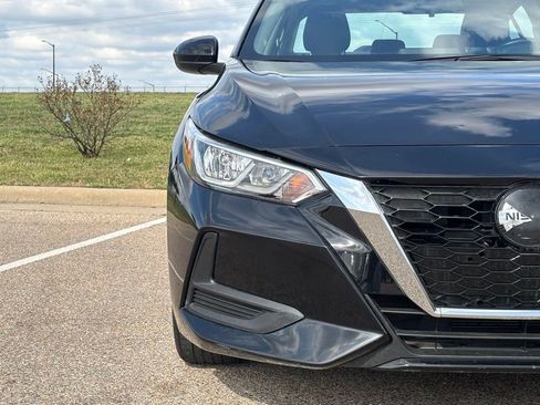 Used 2023 Nissan Sentra SV image 4