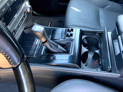 Used 2021 Lexus GX 460 Premium w/ Premium Package AWD/4WD image 16