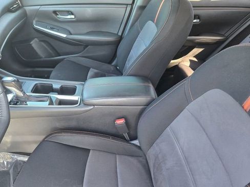 Used 2024 Nissan Sentra SR FWD image 9