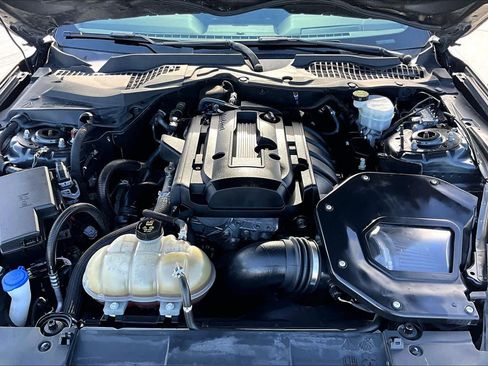 Used 2020 Ford Mustang Coupe RWD image 27