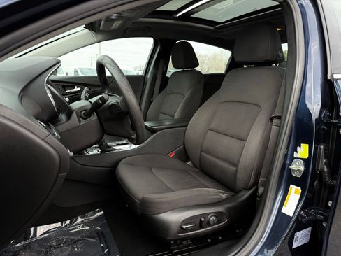 Used 2021 Chevrolet Malibu LT image 15