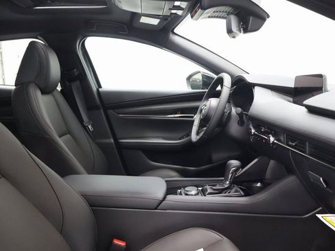 New 2025 MAZDA MAZDA3 Hatchback w/Premium Plus Pkg image 21