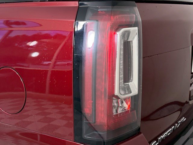 Used 2017 GMC Yukon XL SLT w/ Open Road Package RWD image 14
