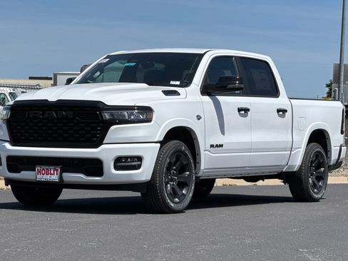 New 2026 RAM 1500 4x4 Crew Cab image 7