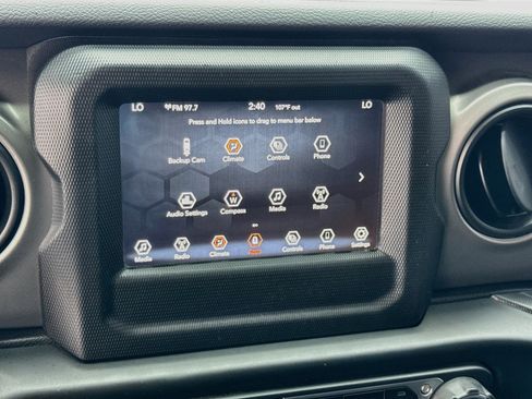 Used 2021 Jeep Wrangler Unlimited Sport AWD/4WD image 9