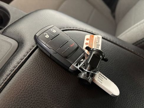 Used 2024 RAM 2500 Big Horn w/ Bed Utility Group image 19