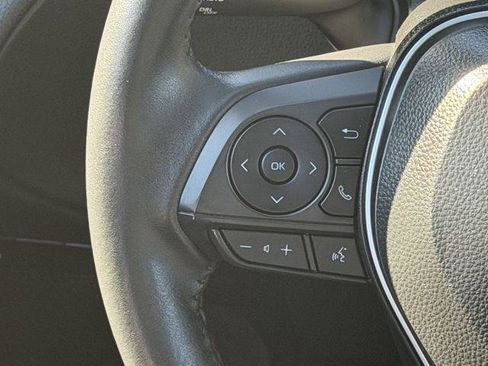 Certified 2025 Toyota Corolla Cross LE image 12