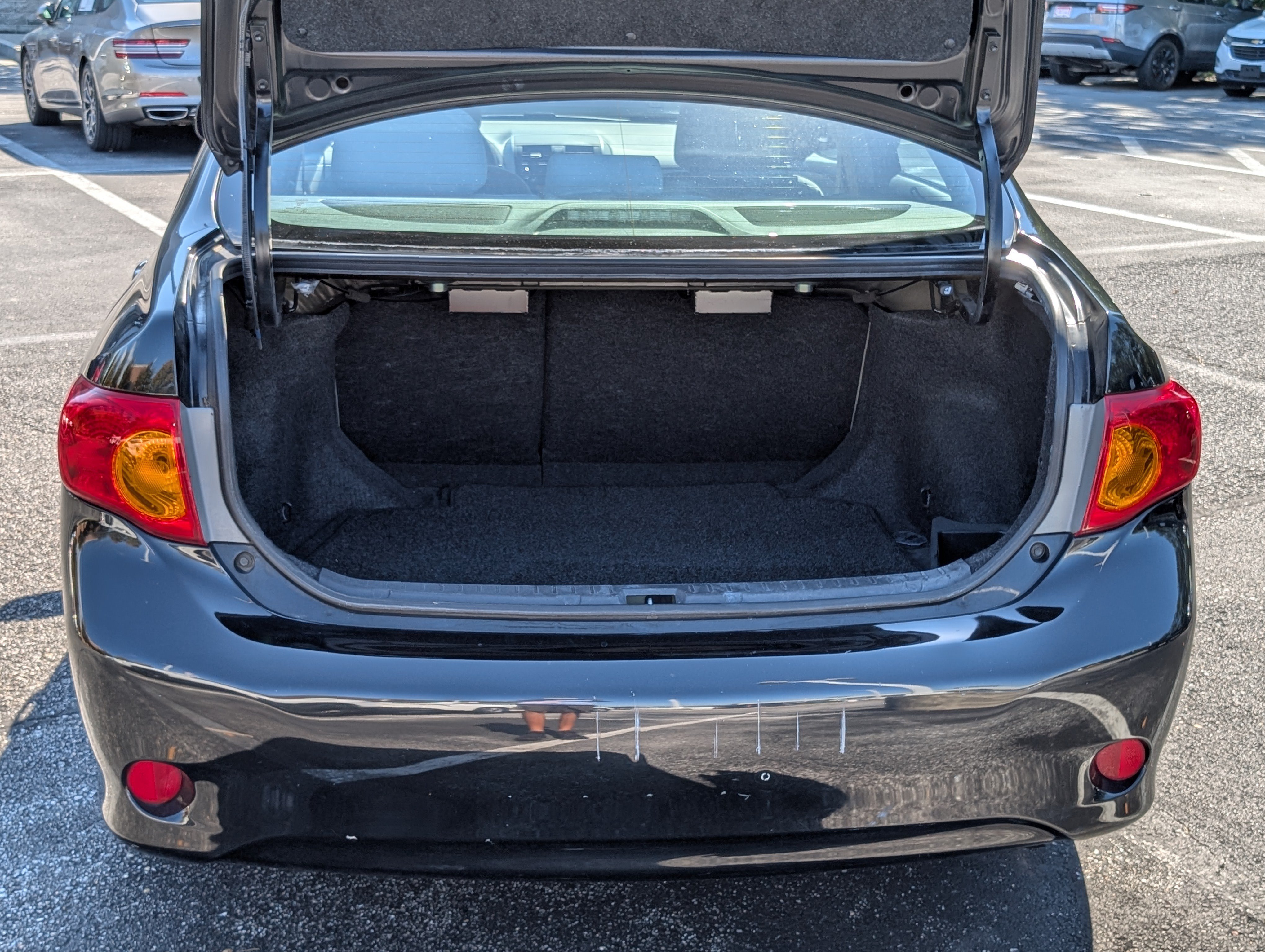 Used 2010 Toyota Corolla LE FWD image 14