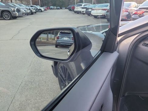 Used 2025 Toyota Camry SE image 13