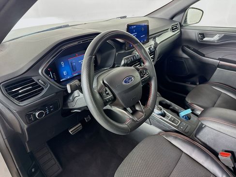 Used 2023 Ford Escape ST-Line AWD/4WD image 8