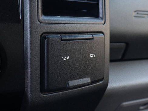 Used 2020 Ford F550 2WD Regular Cab Super Duty image 39