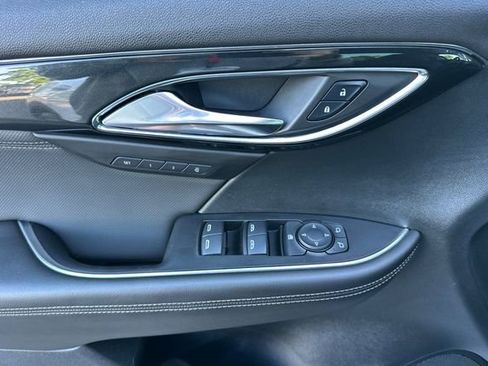 Used 2025 Buick Envision Preferred image 11