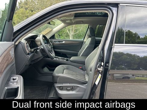 Certified 2025 Volkswagen Atlas SEL Premium R-Line image 15