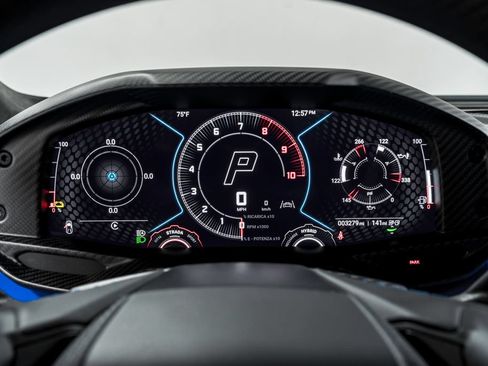 Used 2025 Lamborghini Revuelto AWD/4WD image 15
