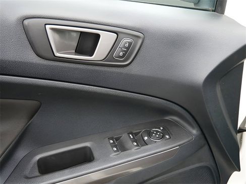 Used 2020 Ford EcoSport SE w/ SE Convenience Package image 16
