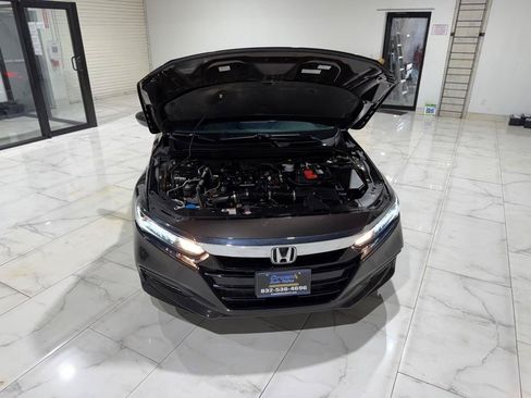 Used 2018 Honda Accord EX image 4