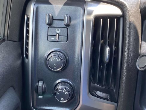 Used 2018 Chevrolet Silverado 2500 LT AWD/4WD image 28