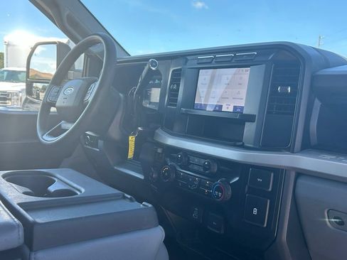 Used 2024 Ford F550 2WD Regular Cab Super Duty image 21
