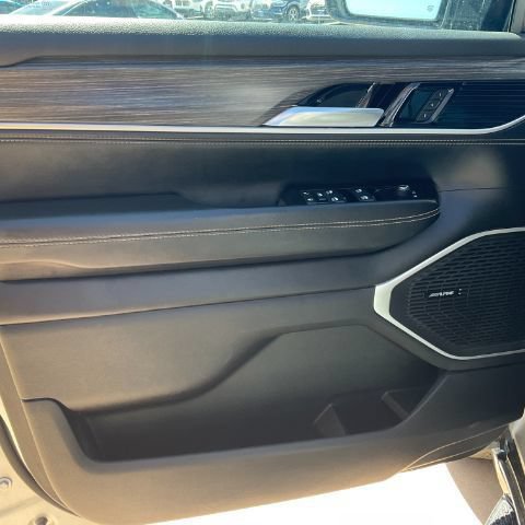 Used 2024 Jeep Wagoneer Series III AWD/4WD image 14