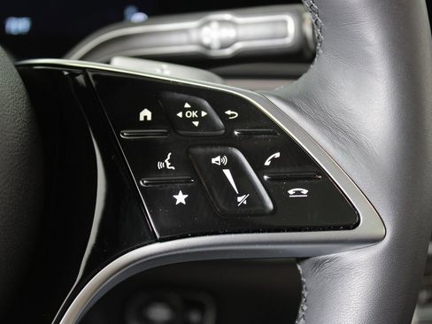 Used 2025 Mercedes-Benz GLS 450 4MATIC image 21