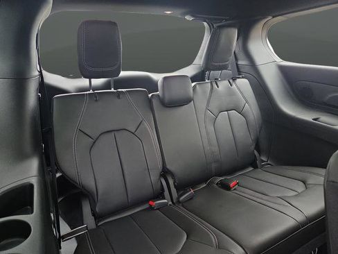 New 2026 Chrysler Pacifica Select image 35