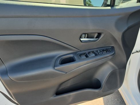Used 2023 Nissan Versa SV w/ Trunk Package FWD image 16