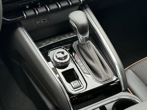 New 2026 GMC Canyon AT4 AWD/4WD image 15