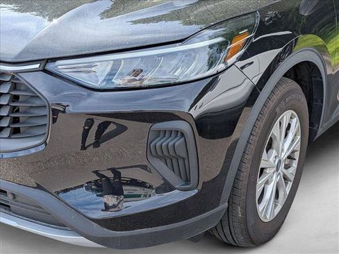 Used 2025 Ford Escape Active FWD image 11