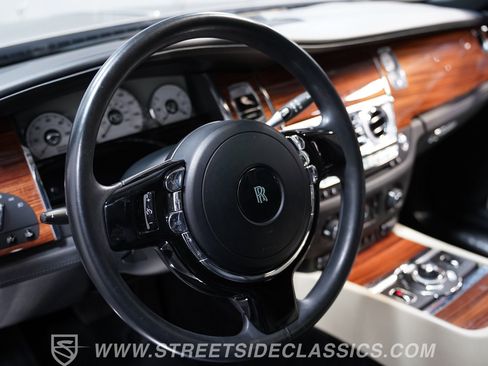 Used 2010 Rolls-Royce Ghost RWD image 31
