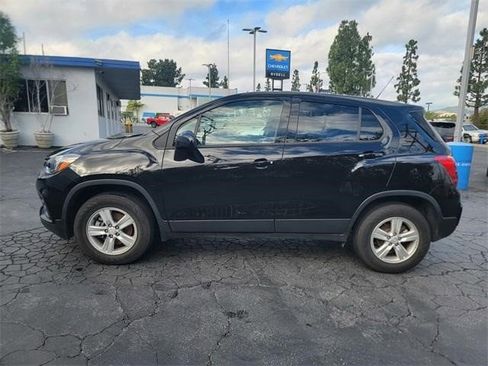 Certified 2022 Chevrolet Trax LS w/ Tint and Cruise Package image 4