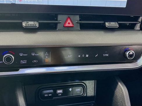 Used 2025 Kia Sportage SX AWD/4WD image 17