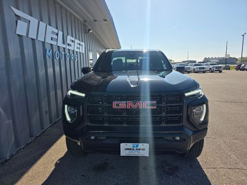 Used 2025 GMC Canyon Elevation w/ Convenience Package AWD/4WD image 3