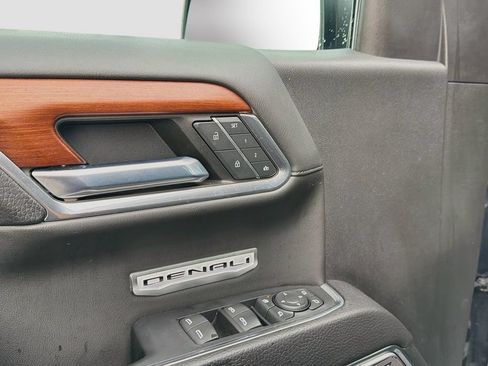 Used 2023 GMC Sierra 1500 Denali AWD/4WD image 17