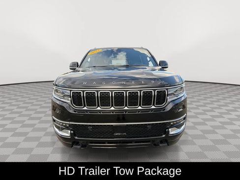 Used 2023 Jeep Wagoneer 4WD image 3