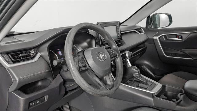 Used 2019 Toyota RAV4 XLE FWD image 24