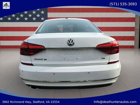 Used 2018 Volkswagen Passat 2.0T SE FWD image 9