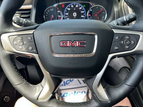 Used 2023 GMC Acadia Denali AWD/4WD image 23