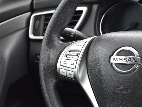 Used 2016 Nissan Rogue S image 21