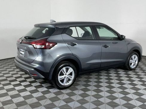 New 2025 Nissan Kicks Play S FWD image 4