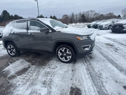 Used 2020 Jeep Compass Limited image 3