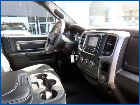 Certified 2021 RAM 1500 Classic Warlock w/ Warlock Decor Package AWD/4WD image 11