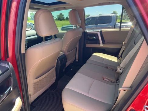 Used 2022 Toyota 4Runner SR5 Premium w/ Moonroof Package AWD/4WD image 16