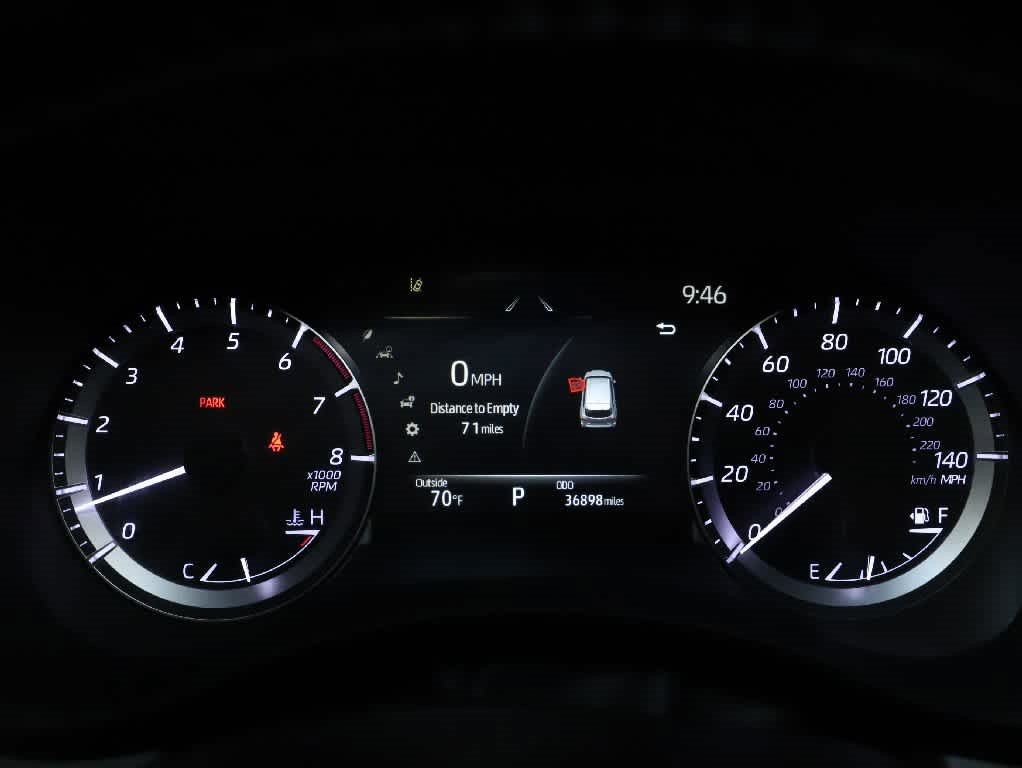 Used 2024 Toyota Highlander XLE AWD/4WD image 25