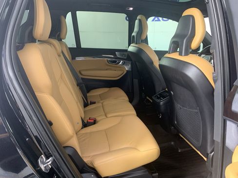 Used 2018 Volvo XC90 T6 Momentum w/ Convenience Package AWD/4WD image 40