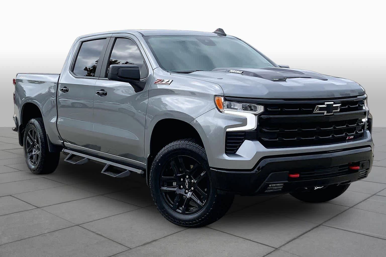 Used 2025 Chevrolet Silverado 1500 LT Trail Boss w/ Convenience Package II AWD/4WD image 5