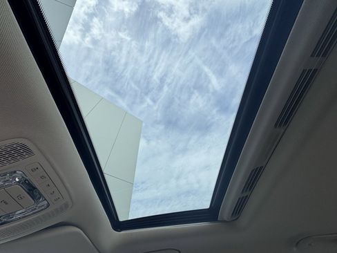 Used 2021 Mercedes-Benz GLE 350 image 31