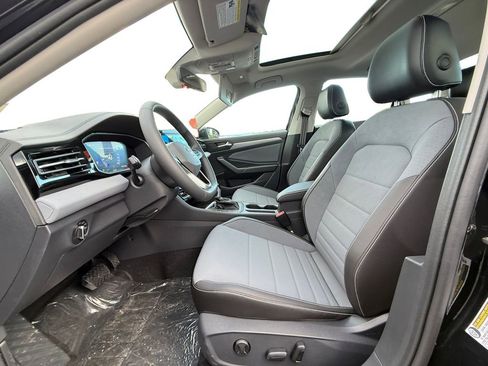 New 2026 Volkswagen Jetta SE image 9