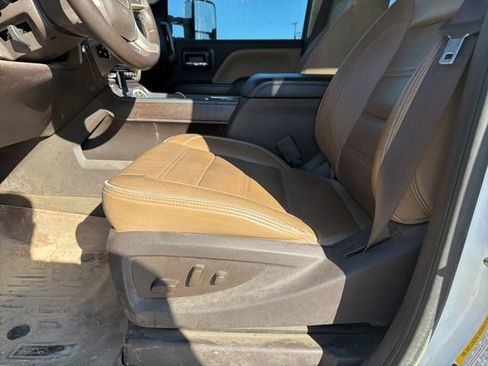 Used 2019 GMC Sierra 3500 Denali w/ Duramax Plus Package image 18